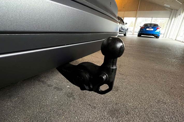 Blå Skoda Enyaq fra 2022