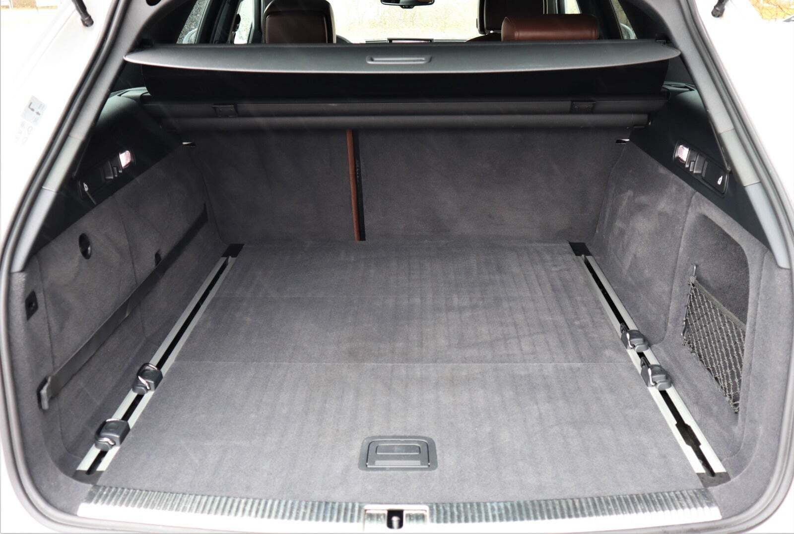 Hvid Audi A6 fra 2017