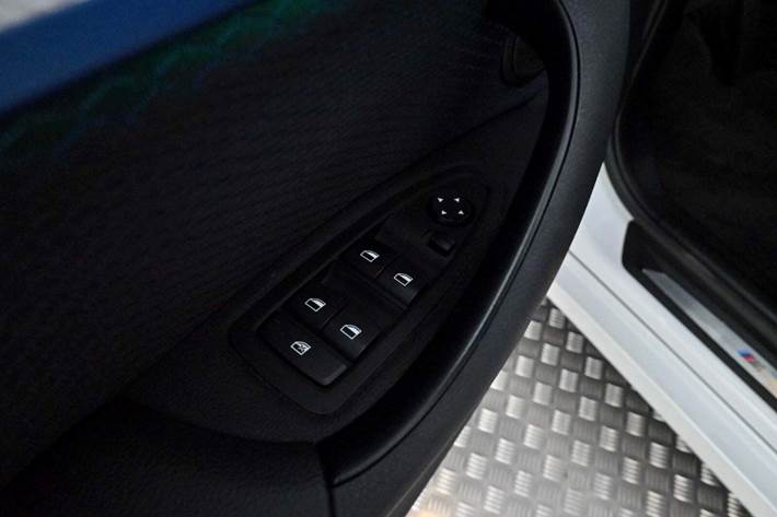 Hvid BMW X1 fra 2020