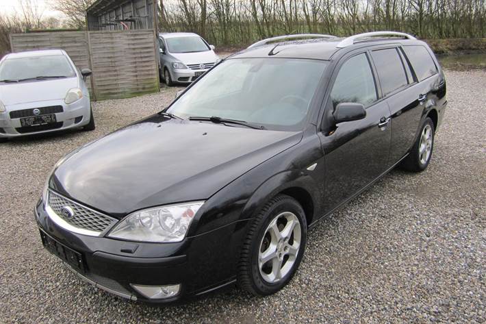 Sort Ford Mondeo fra 2006