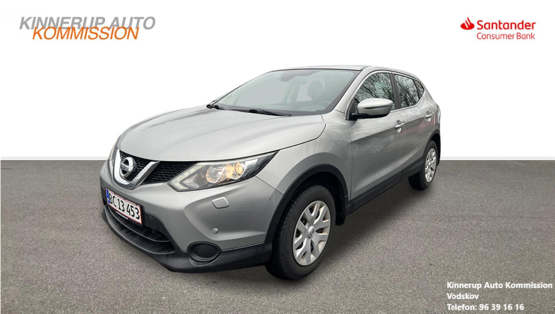 Sølv Nissan Qashqai fra 2015