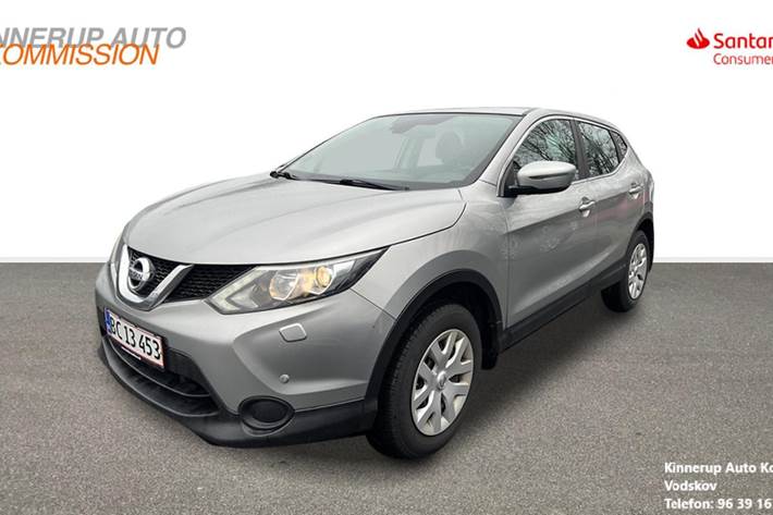 Sølv Nissan Qashqai fra 2015