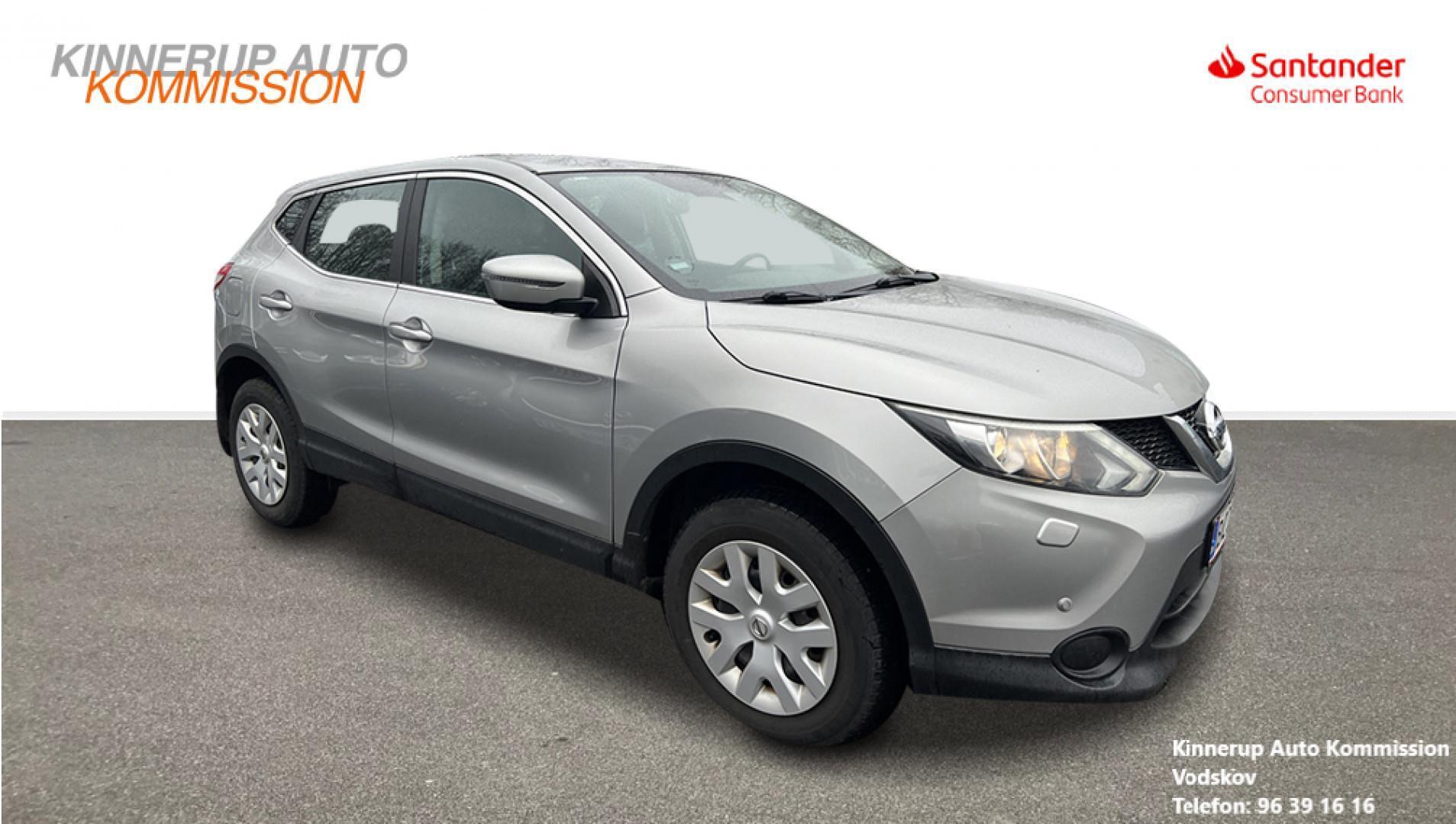 Sølv Nissan Qashqai fra 2015