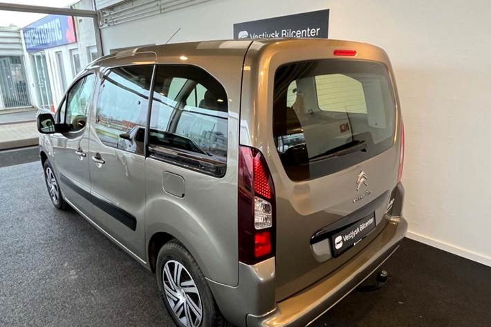 Grå Citroën Berlingo fra 2013