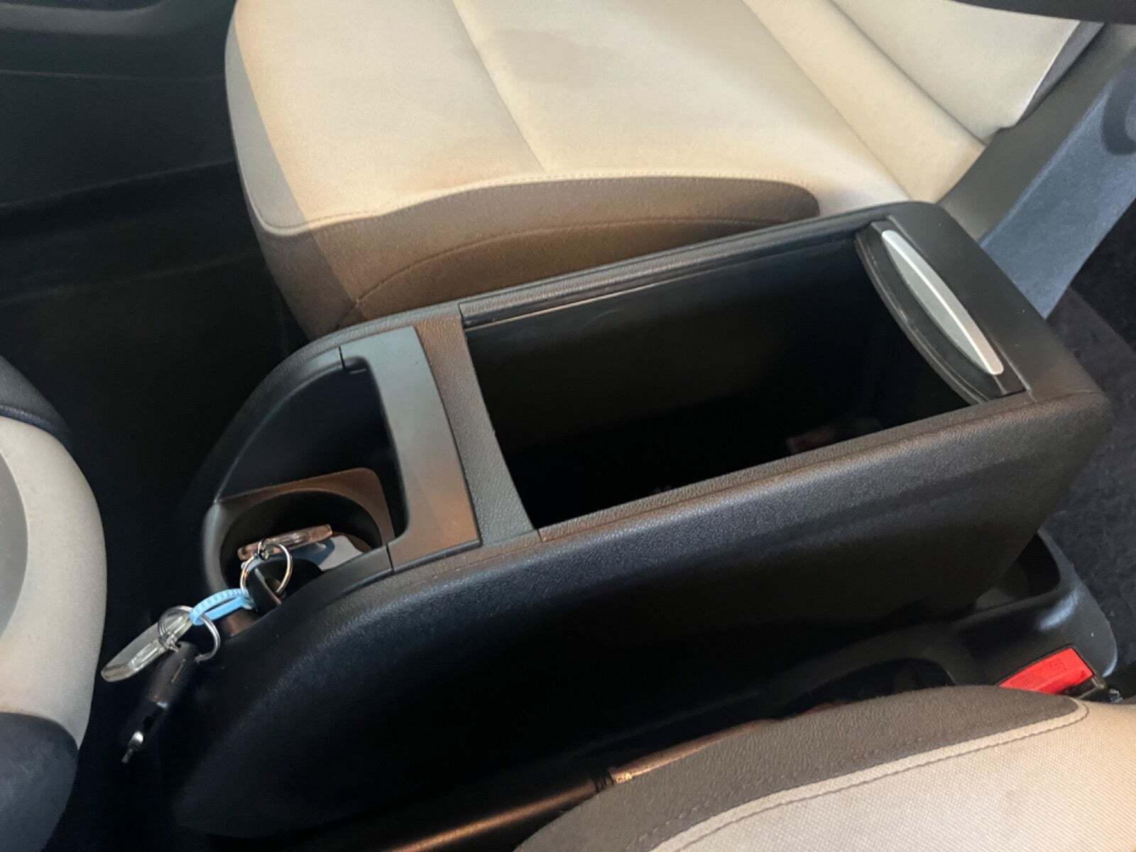 Grå Citroën Berlingo fra 2013