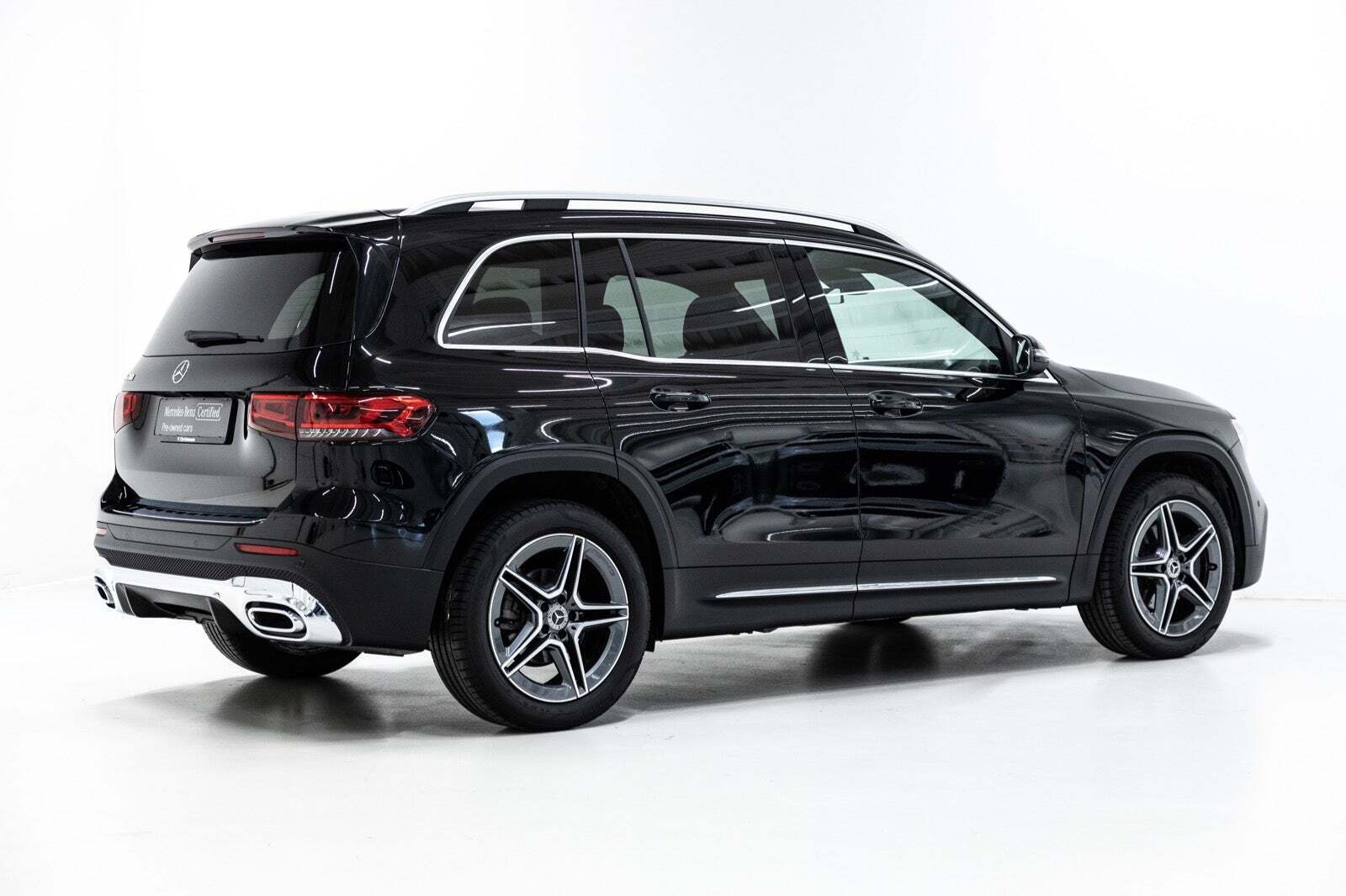 Sort Mercedes GLB200 fra 2022