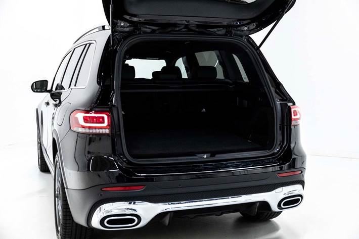 Sort Mercedes GLB200 fra 2022