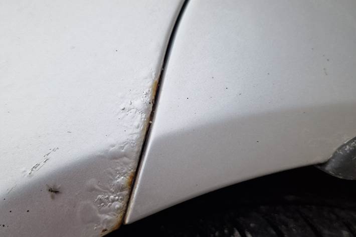 Grå VW Passat fra 2004