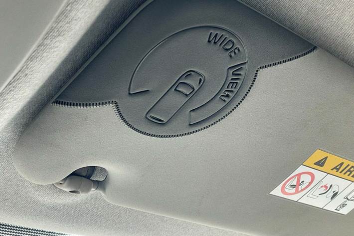 Sort Nissan NV300 fra 2021