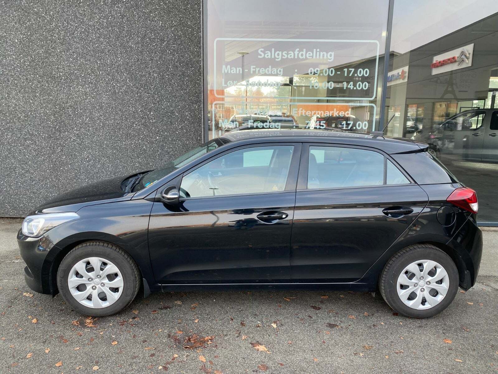 Sort Hyundai i20 fra 2017