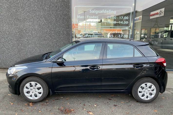 Sort Hyundai i20 fra 2017