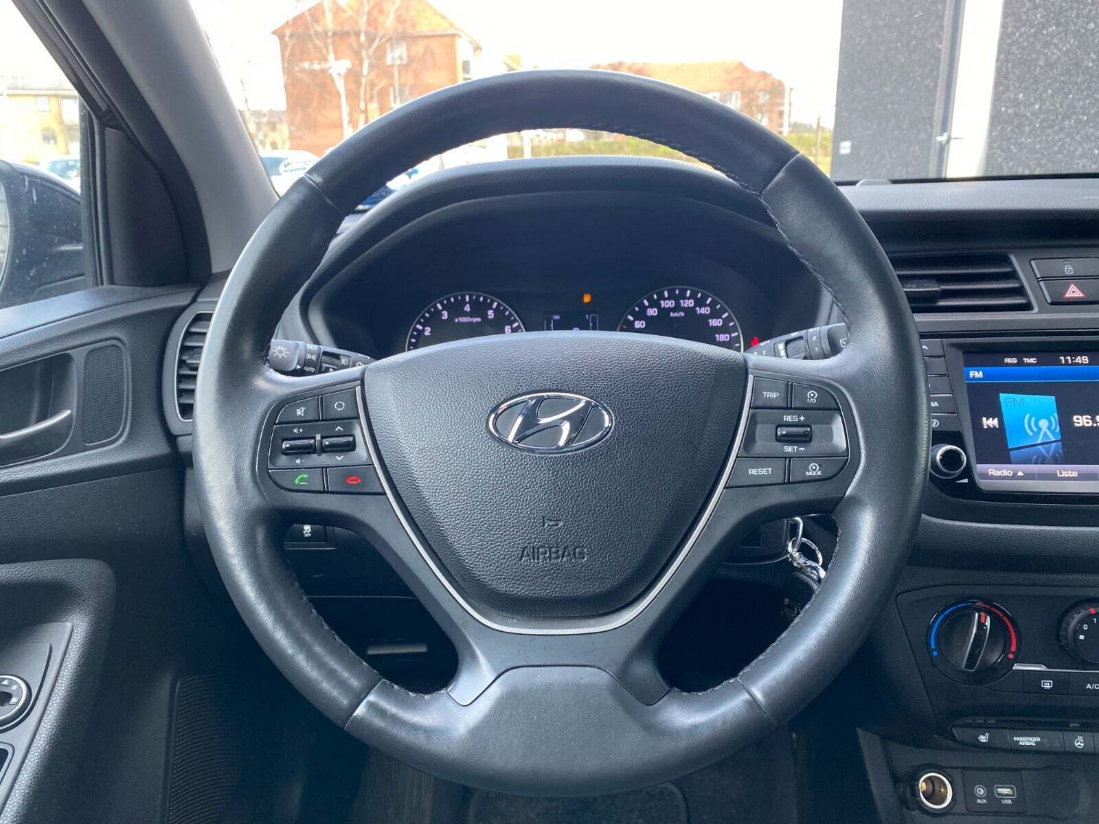 Sort Hyundai i20 fra 2017