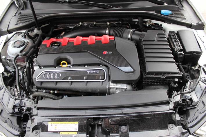 Grå Audi RS3 fra 2019