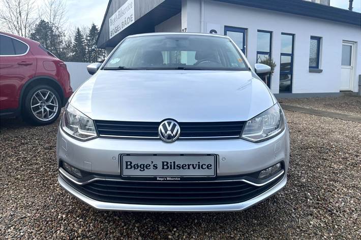 Sølv VW Polo fra 2016
