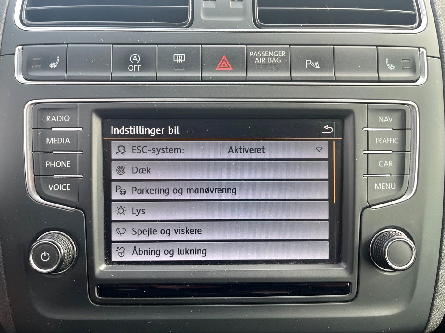 Sølv VW Polo fra 2016