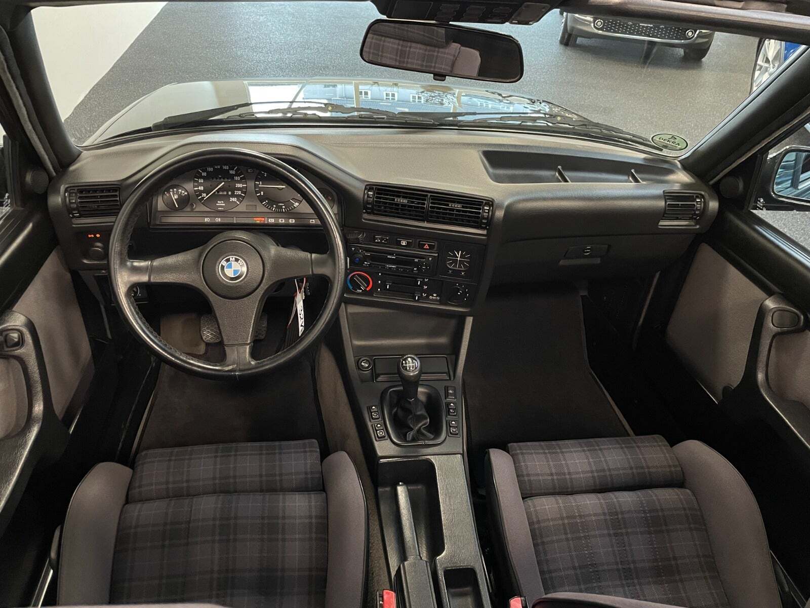 BMW 320i