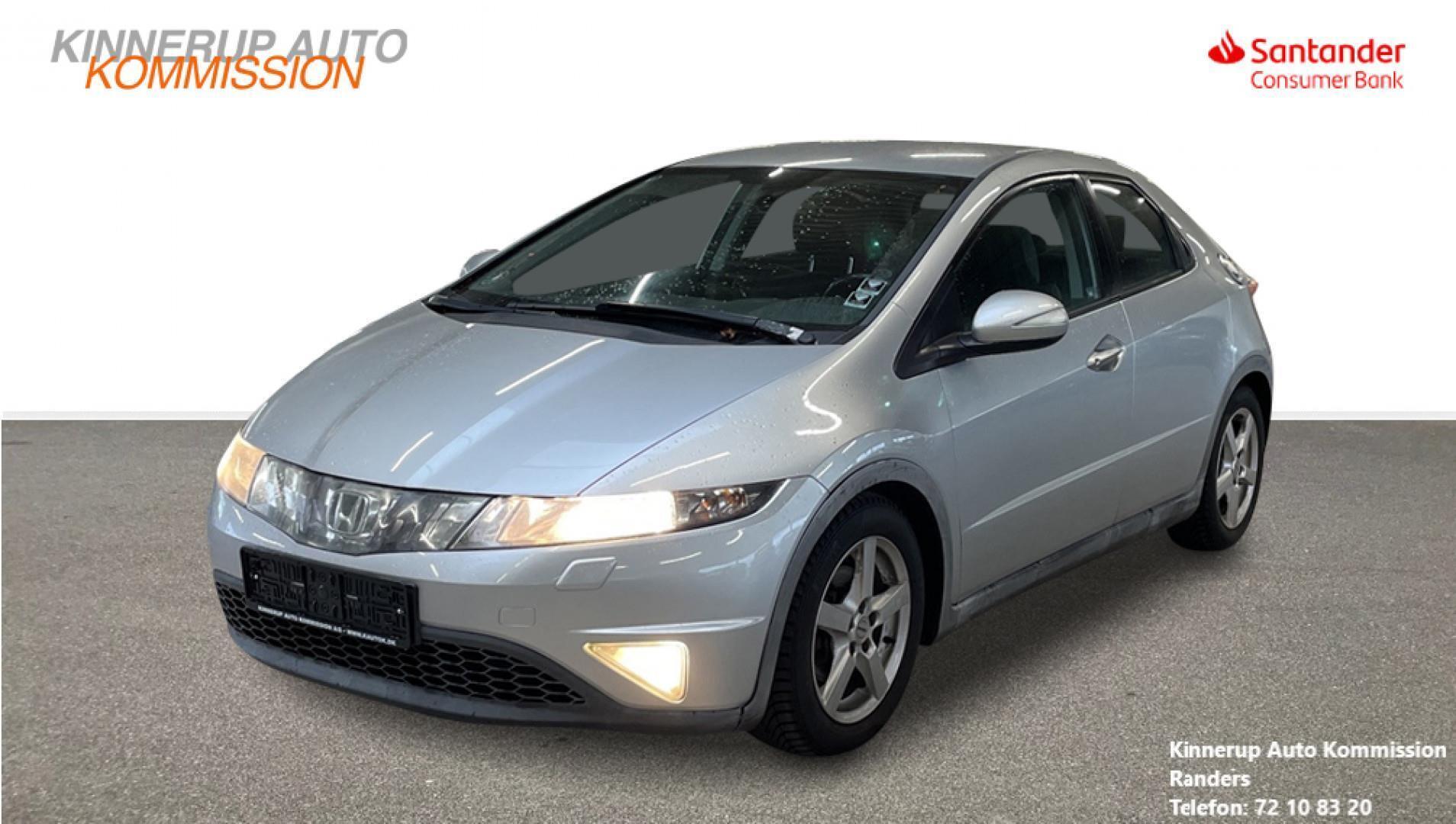 Sølv Honda Civic fra 2006