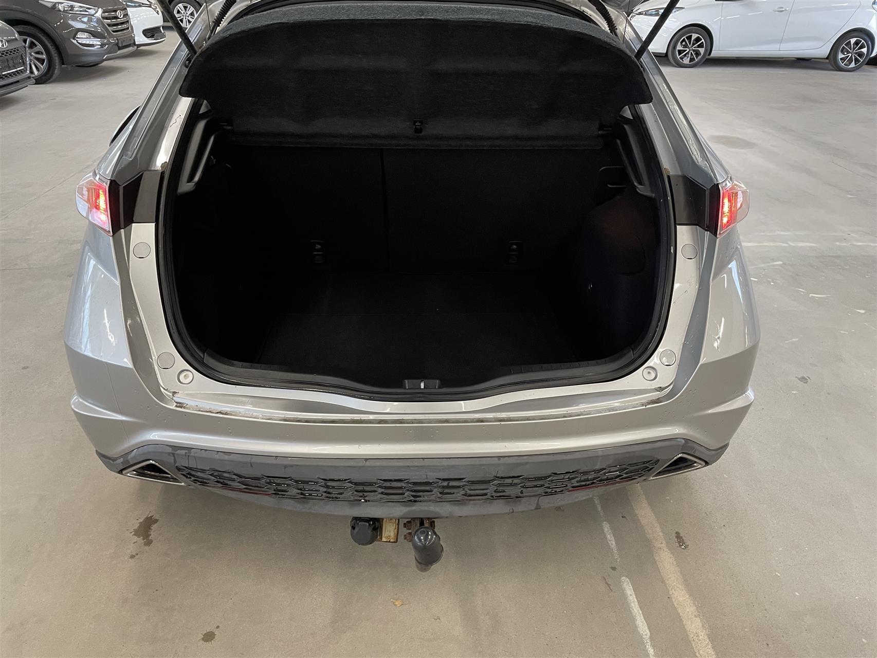 Sølv Honda Civic fra 2006