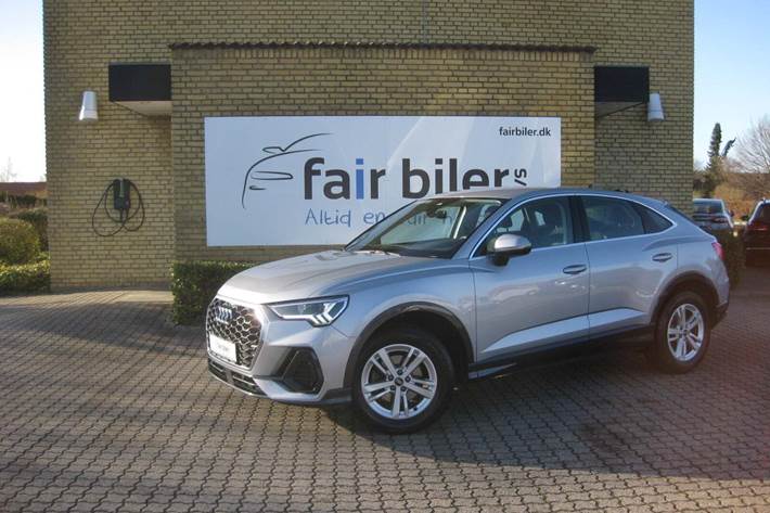 Sølv Audi Q3 fra 2021
