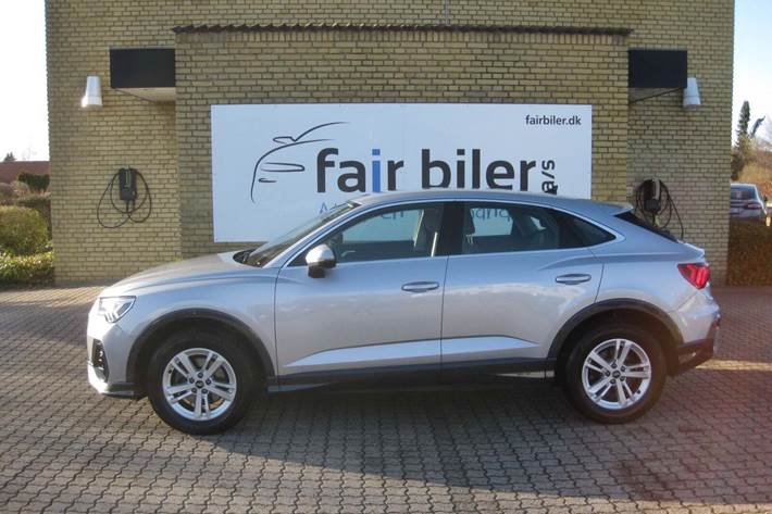 Sølv Audi Q3 fra 2021