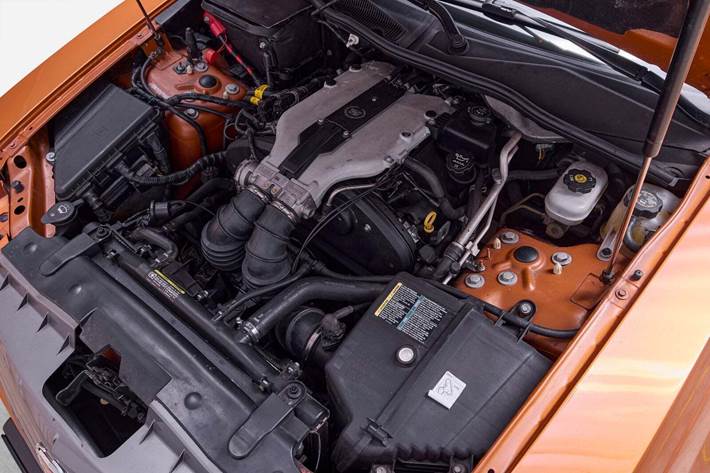 Brun Cadillac CTS fra 2004