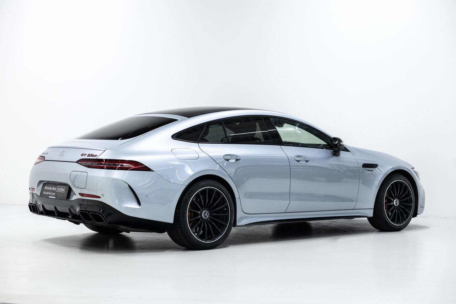 Grå Mercedes AMG GT 63 S fra 2022