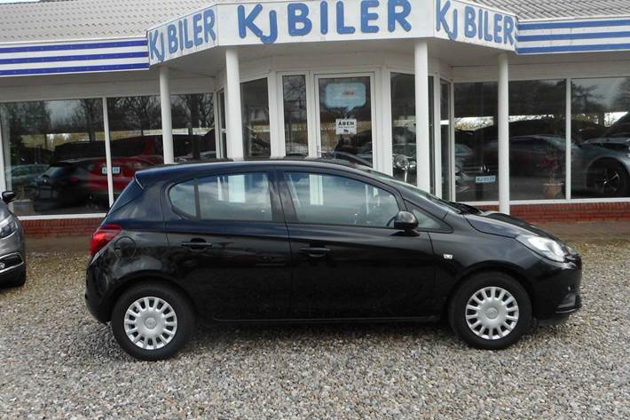 Sort Opel Corsa fra 2019