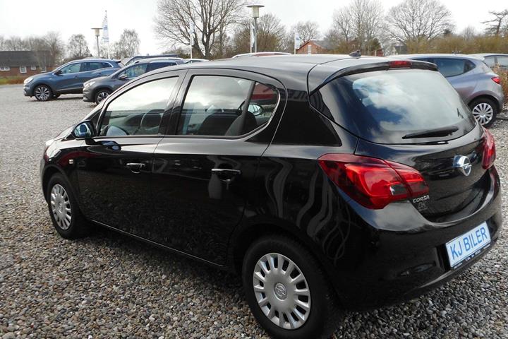 Sort Opel Corsa fra 2019