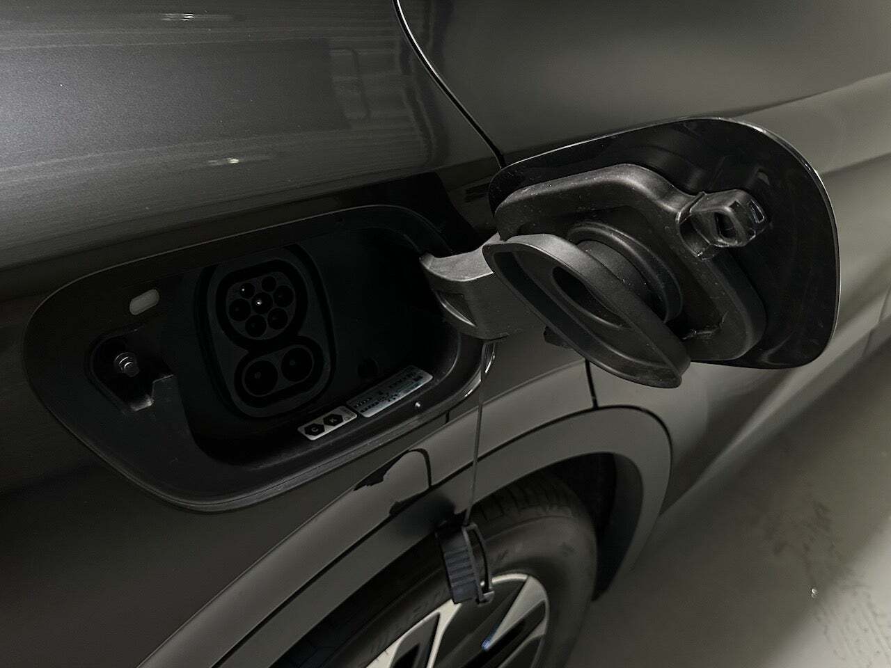 Grå VW ID.4 fra 2022