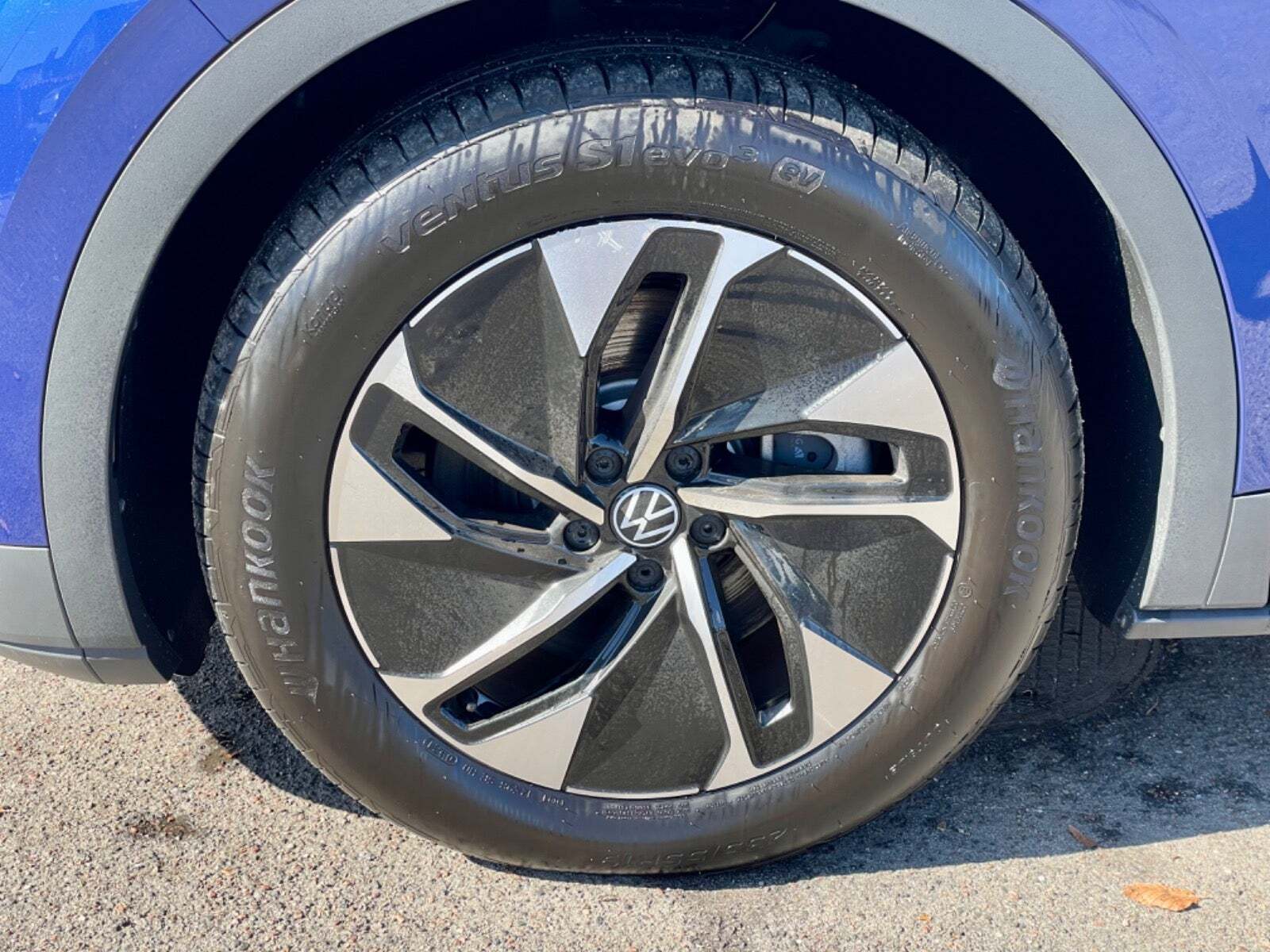 Blå VW ID.4 fra 2021