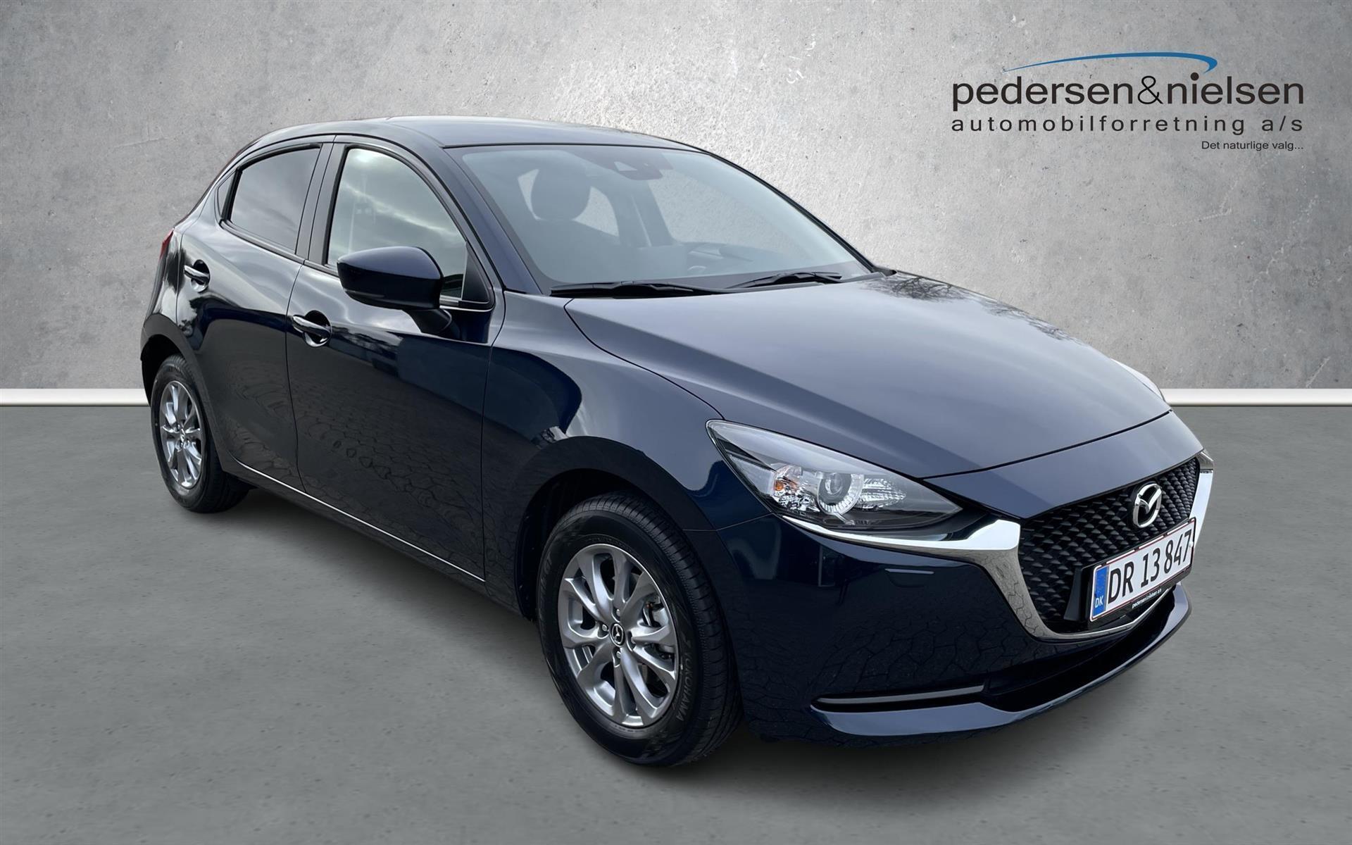 Blå Mazda 2 fra 2023