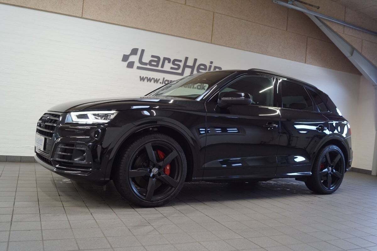 Grå Audi SQ5 fra 2020