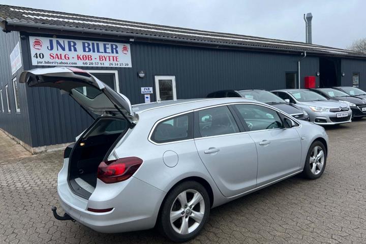 undefined Opel Astra fra 2011