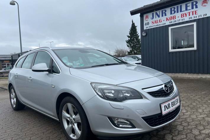 undefined Opel Astra fra 2011