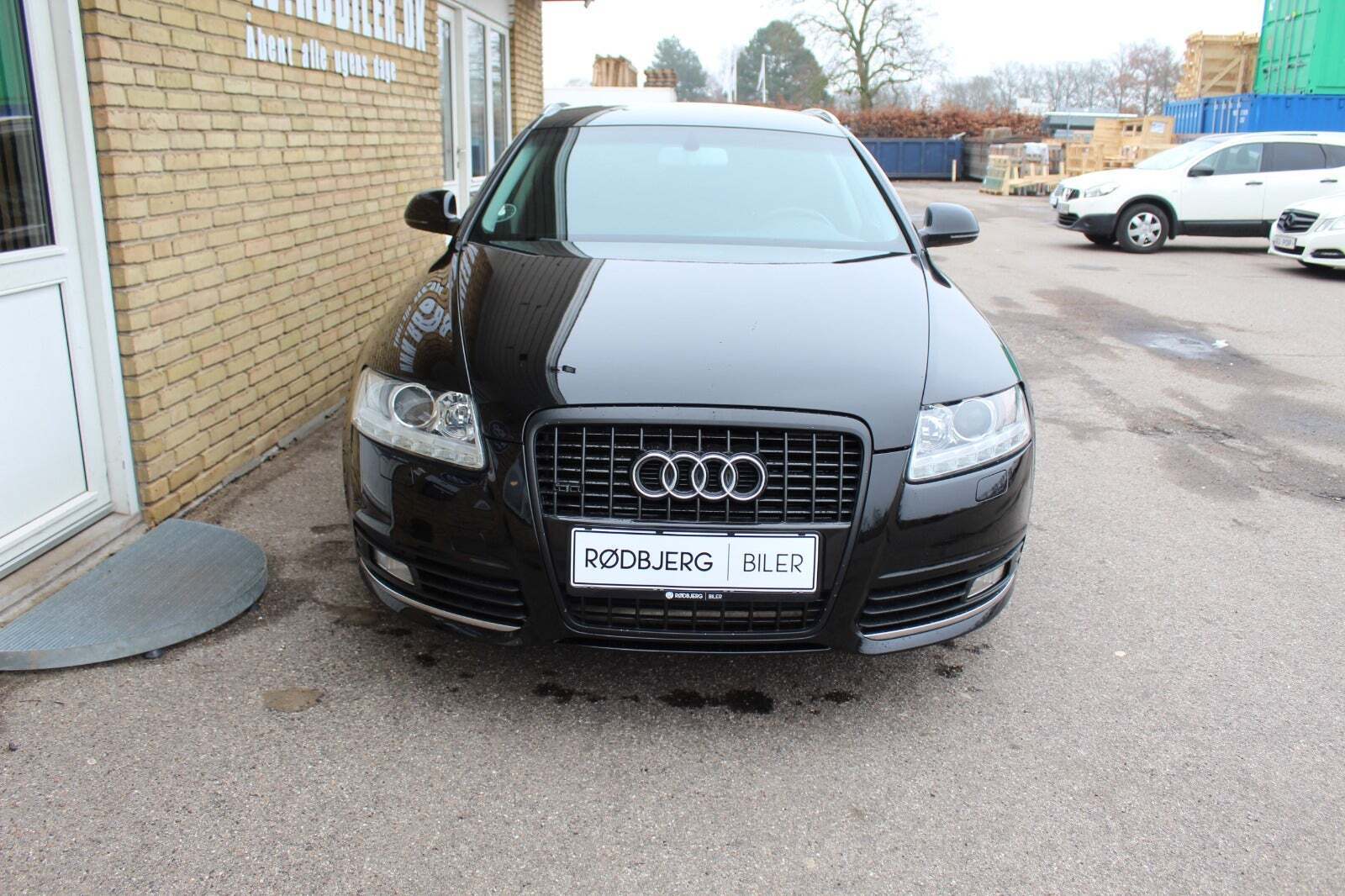 Grå Audi A6 fra 2010