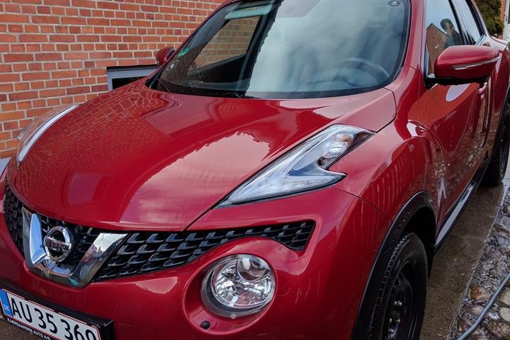 Rød Nissan Juke fra 2015