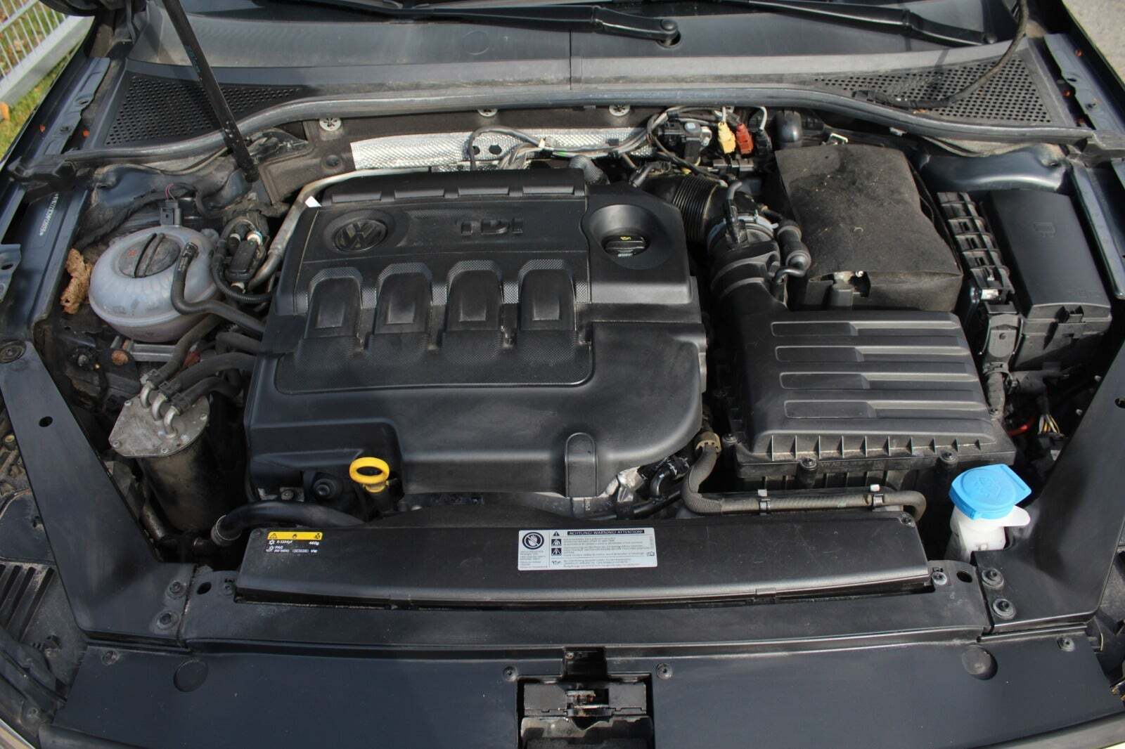 Grå VW Passat fra 2017