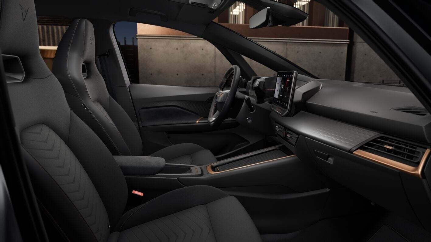 Grå Cupra Born fra 2023