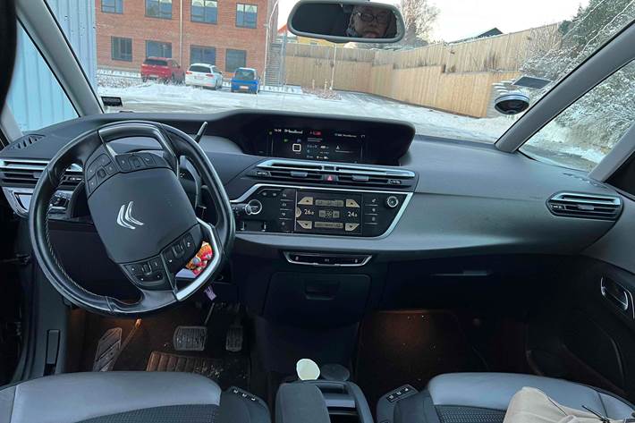 Grå Citroën Grand C4 Picasso fra 2015