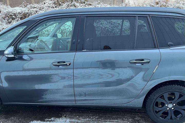 Grå Citroën Grand C4 Picasso fra 2015