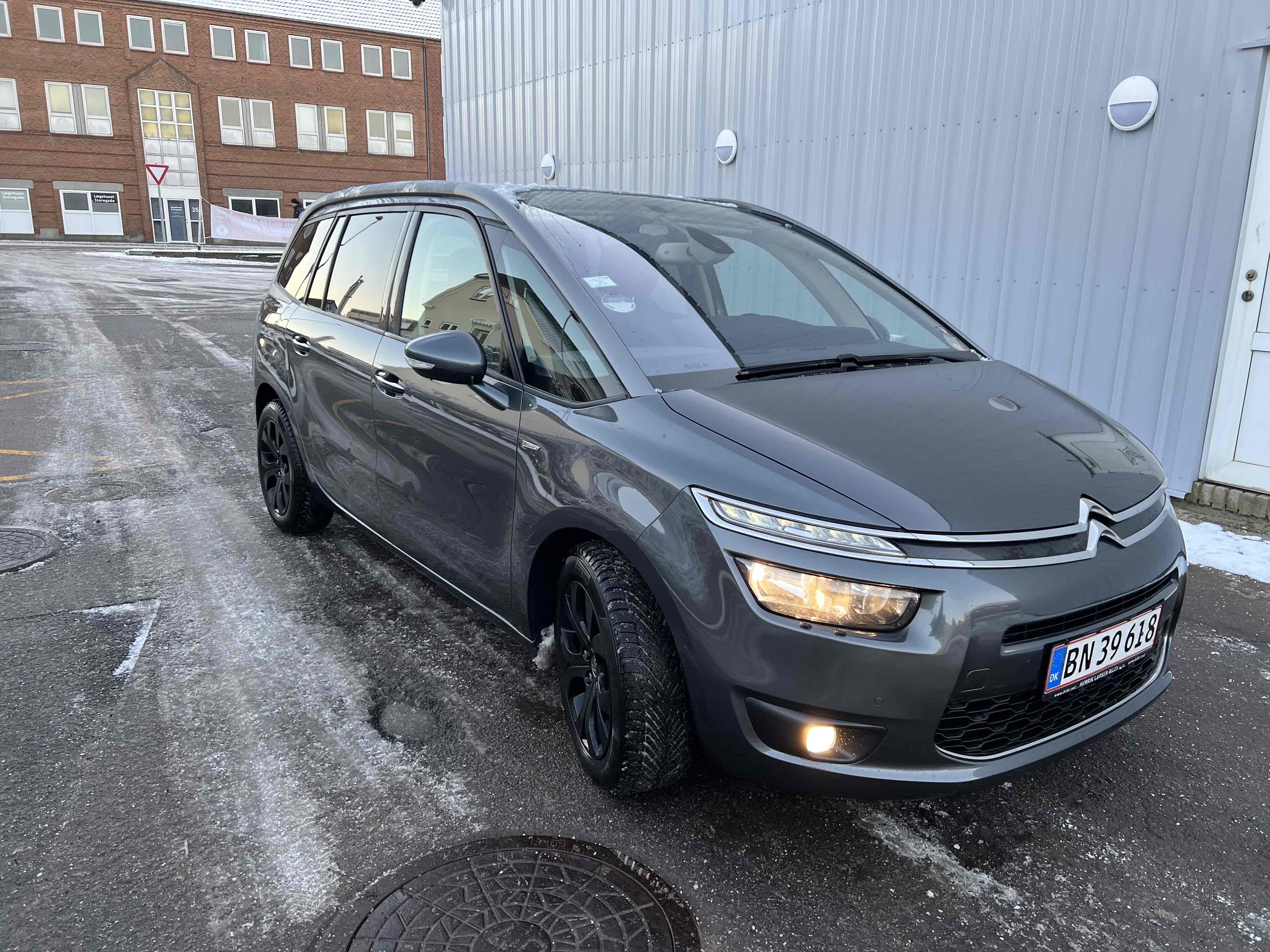 Grå Citroën Grand C4 Picasso fra 2015