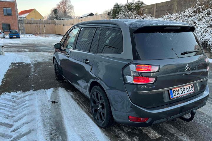Grå Citroën Grand C4 Picasso fra 2015