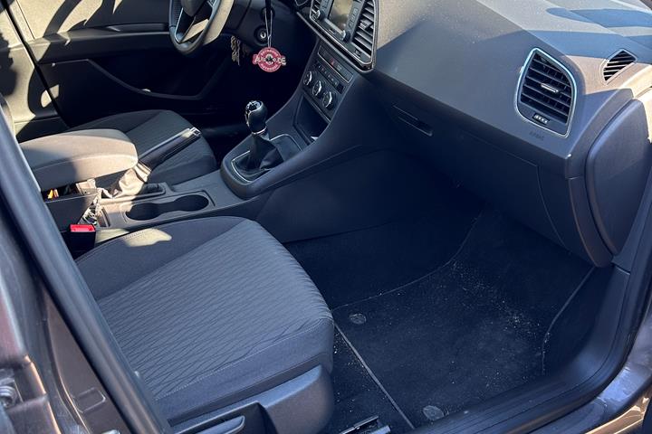 Grå Seat Leon fra 2014