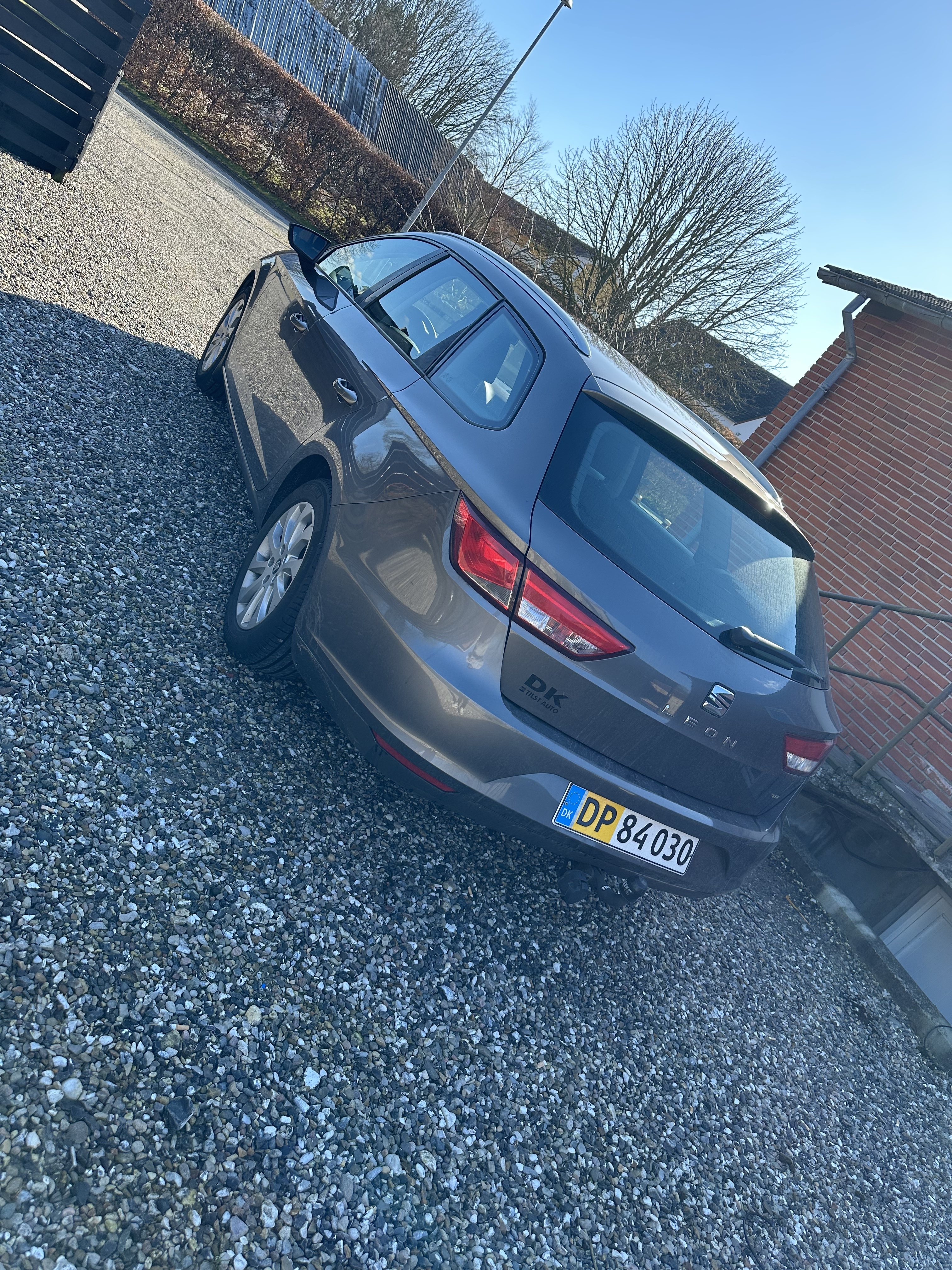 Grå Seat Leon fra 2014