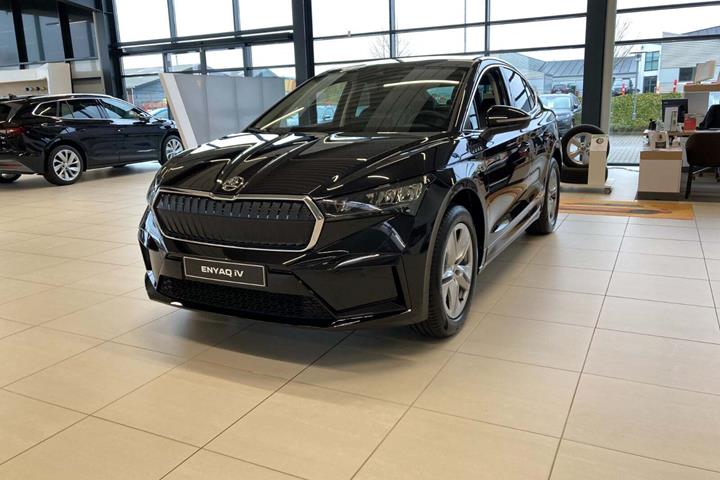 Sort Skoda Enyaq fra 2023