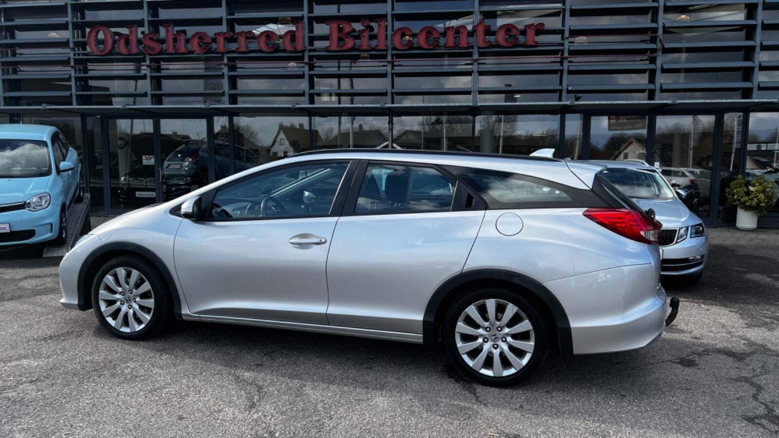 Grå Honda Civic fra 2014