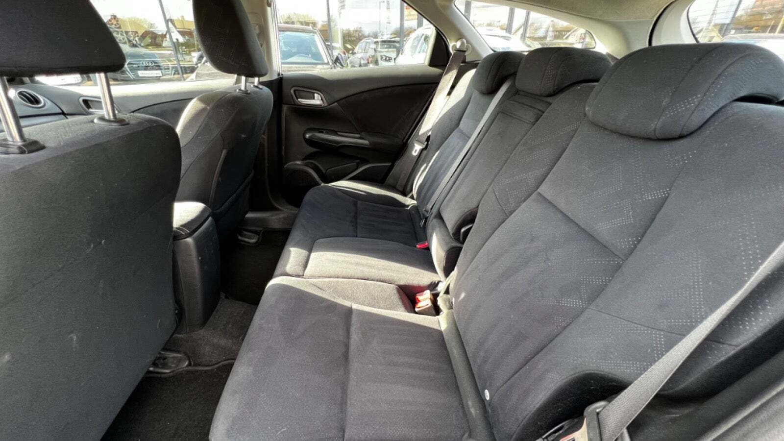 Grå Honda Civic fra 2014