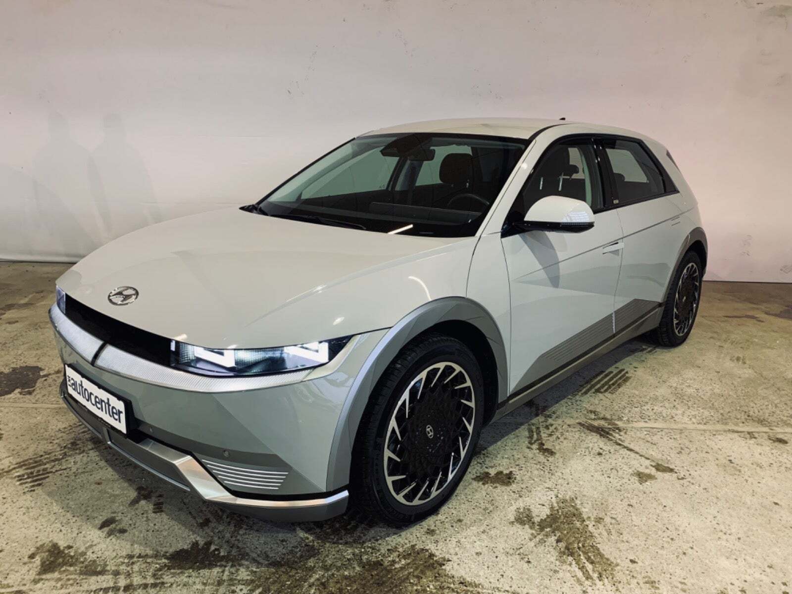 Grå Hyundai Ioniq 5 fra 2022