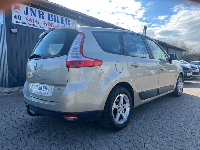 Renault Grand Scenic III 1,9 dCi 130 Dynamique 7prs