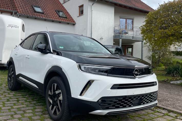 Hvid Opel Mokka fra 2022